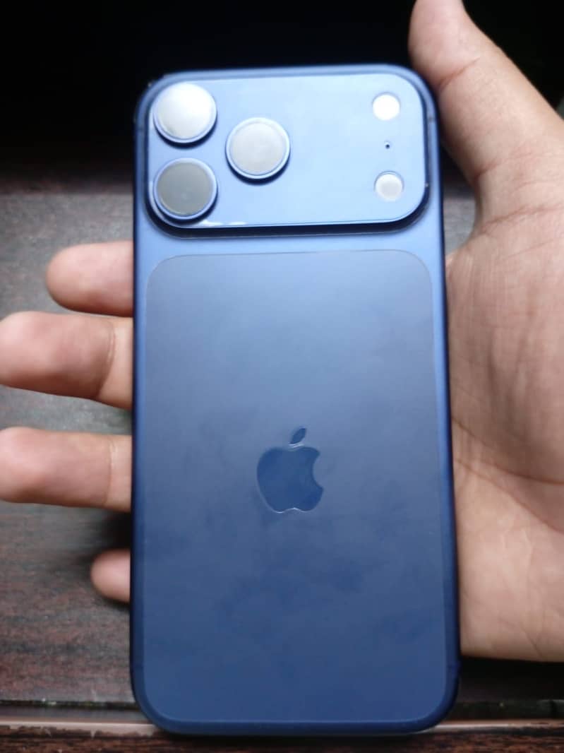 Apple iPhone 17 Pro Max JV LLA 6