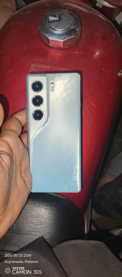 Tecno CAMON 40 Pro