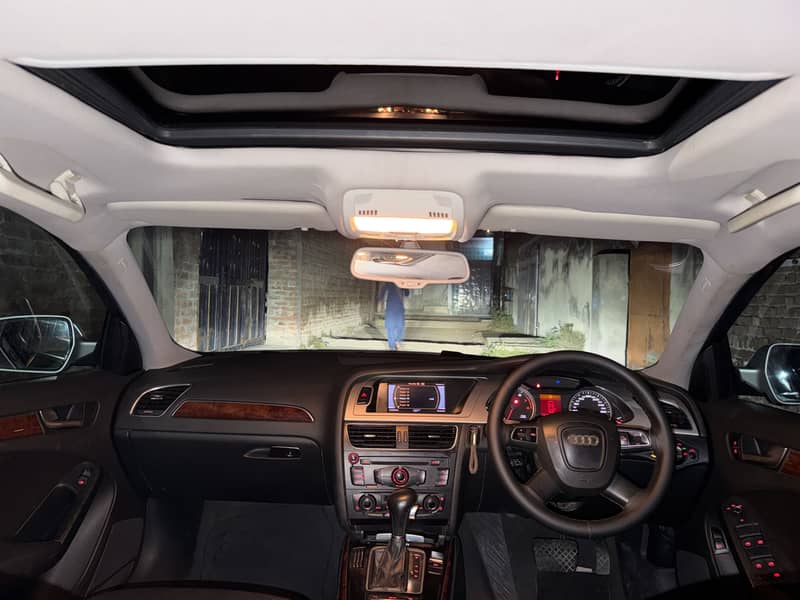 Audi A4 2012 1