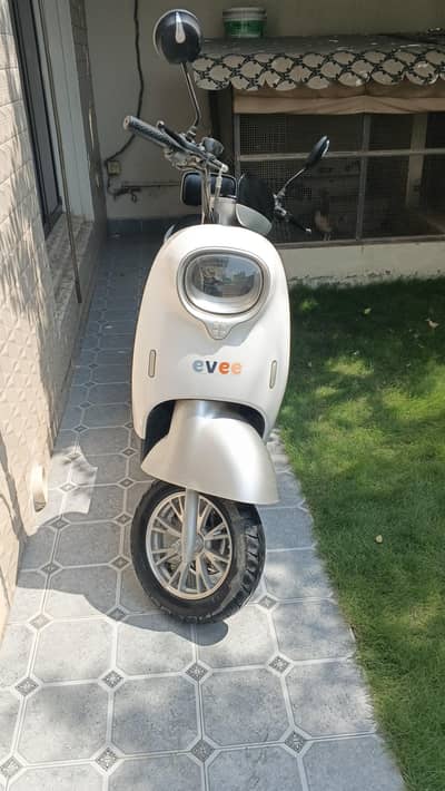 evee nisa very good condition