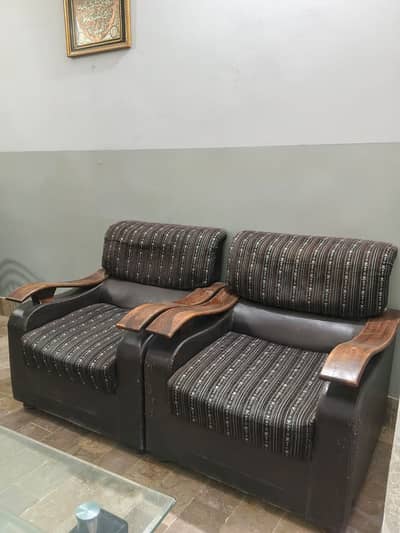 7 Seater Sofa Set | Used Condition | Brown Colour | Wood