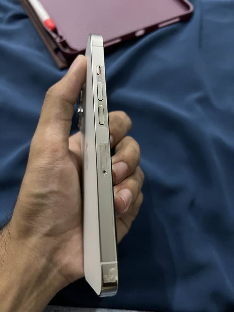 Apple iPhone 13 Pro 1