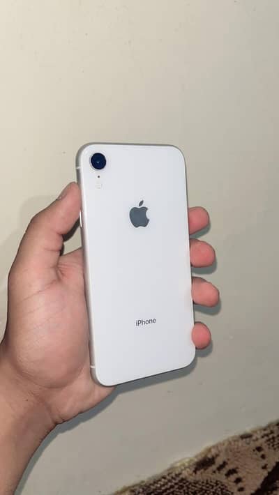 Apple iPhone XR pta approved 128gb