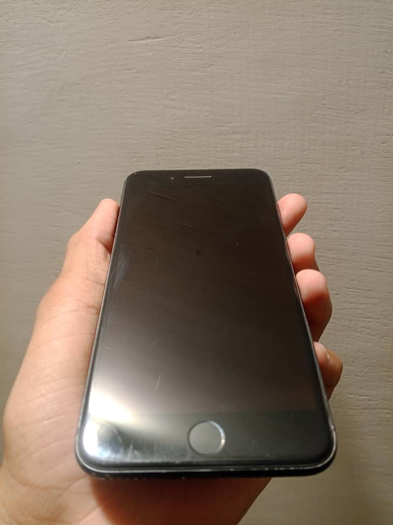 Apple iPhone 7 Plus 1
