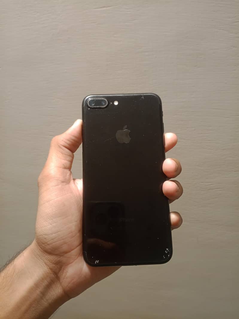 Apple iPhone 7 Plus 2