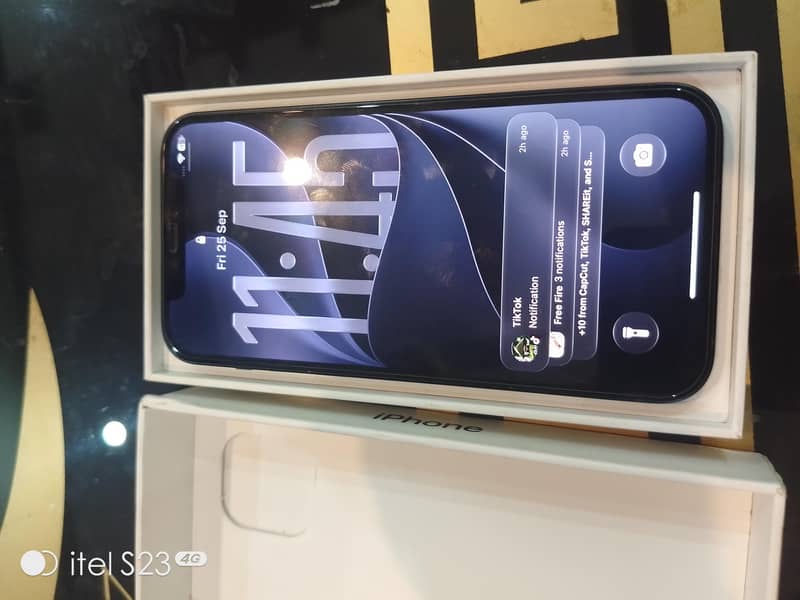 Apple iPhone 12 1