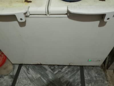 Haier Fridge and Freezer  100 Hour Cooling