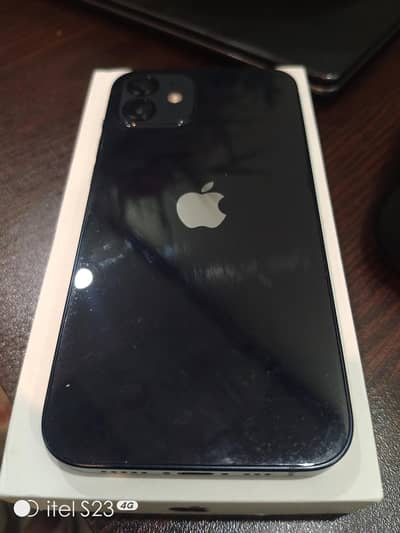 Apple iPhone 12