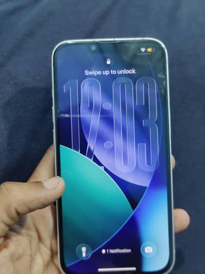 Apple iPhone 13