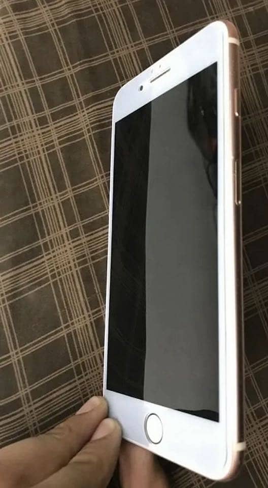 Apple iPhone 8 Plus 1