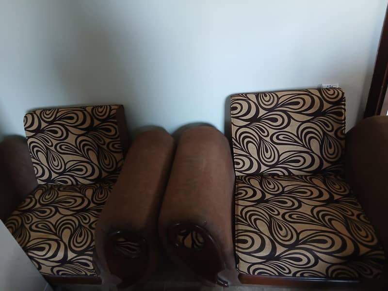 Brown sofa set 0