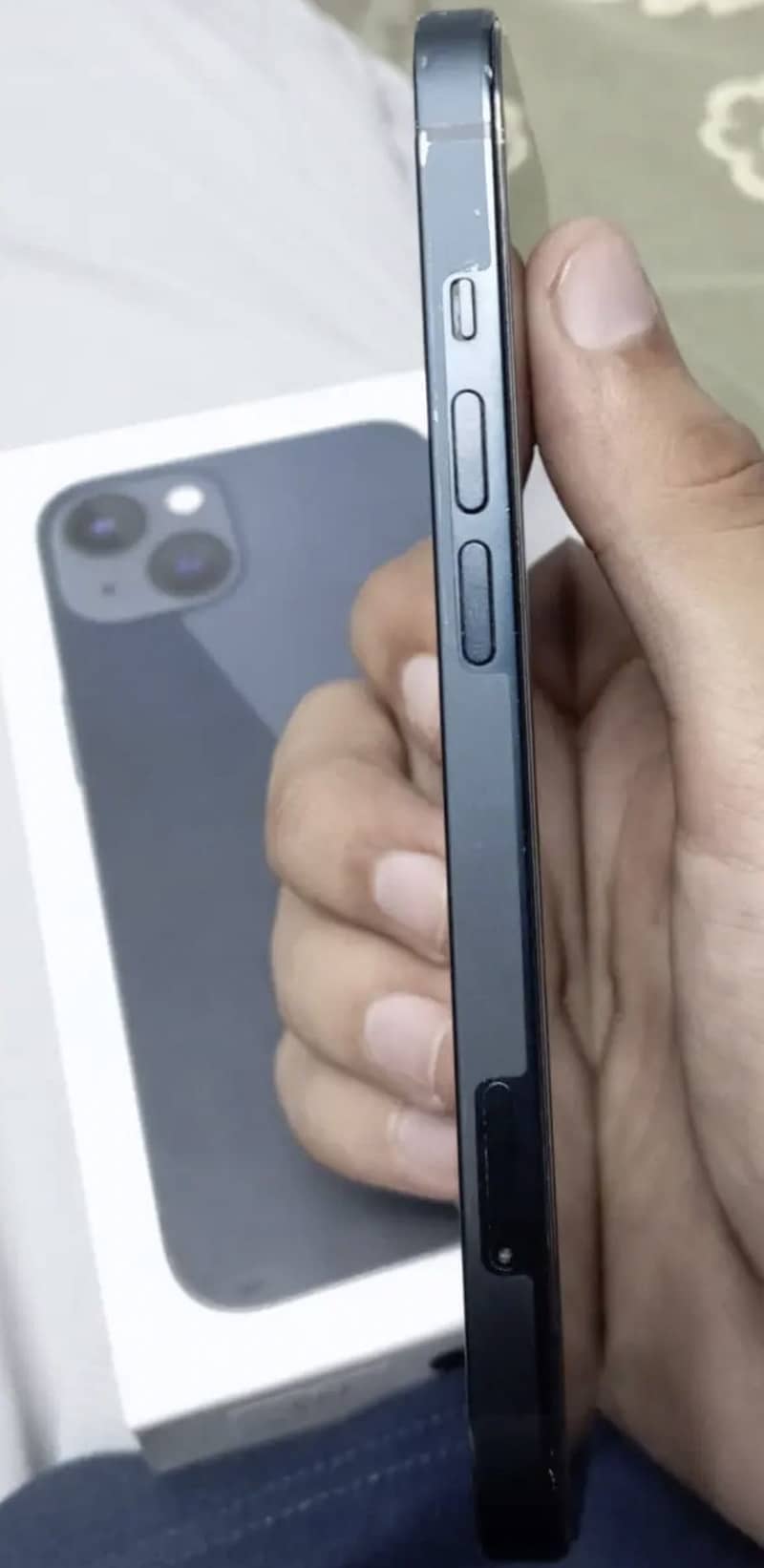 Apple iPhone 13 2