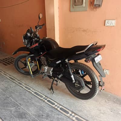 Yamaha YBR 125G 2025