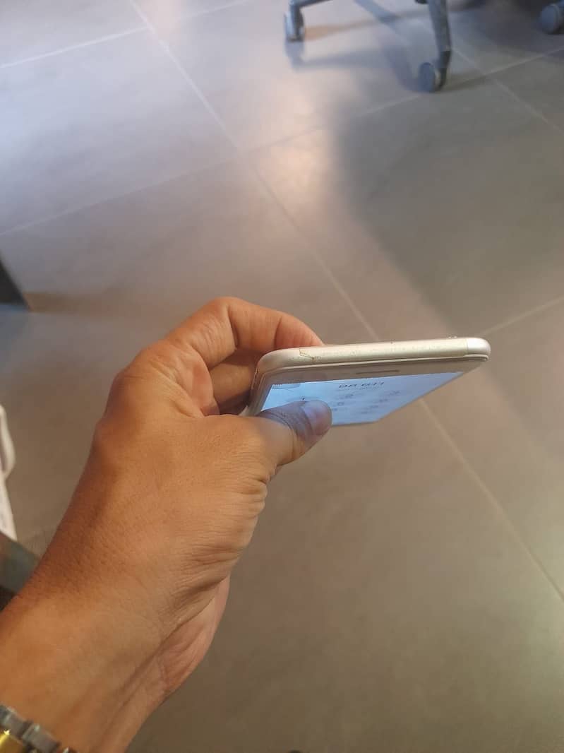 Apple iPhone 6 Plus 3