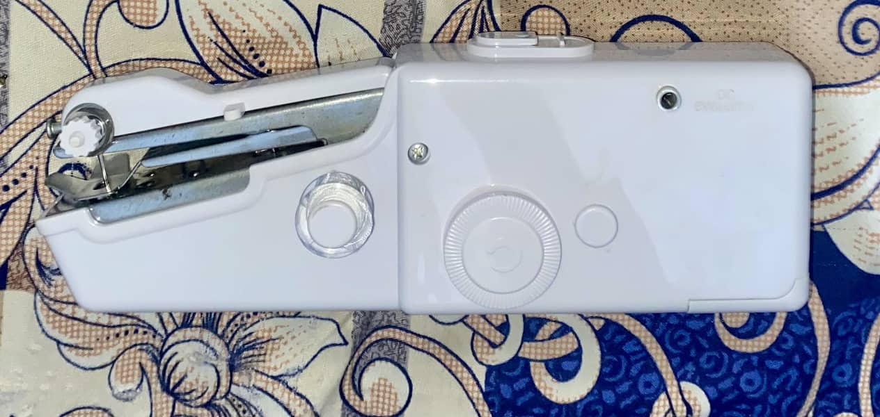 Handheld Sewing Machine 2