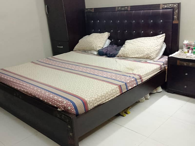 Bed Set with side tables 3