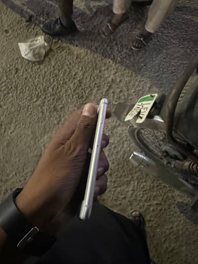 Apple iPhone 8