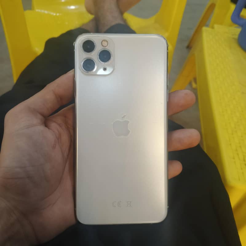 Apple iPhone 11 Pro Max 3