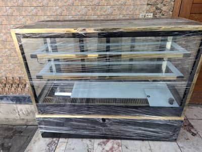 Bakery cake chiller counter in new condition