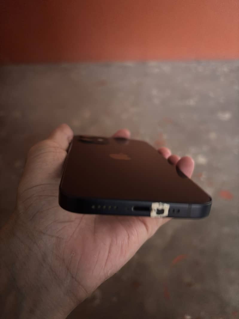 Apple iPhone 12 5