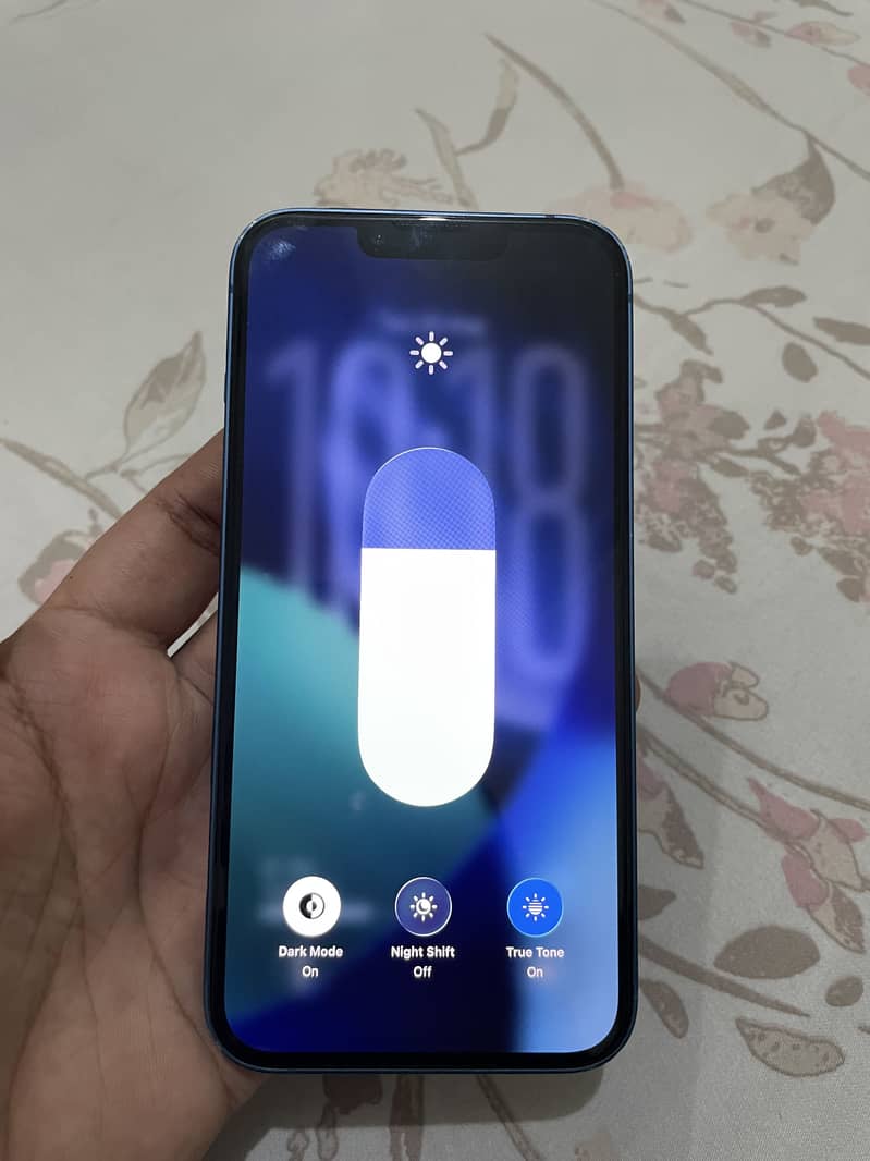 Apple iPhone 13 6