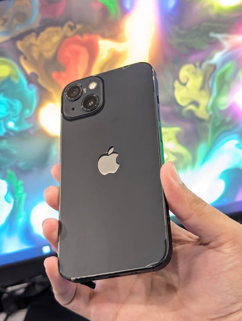 Apple iPhone 13 0