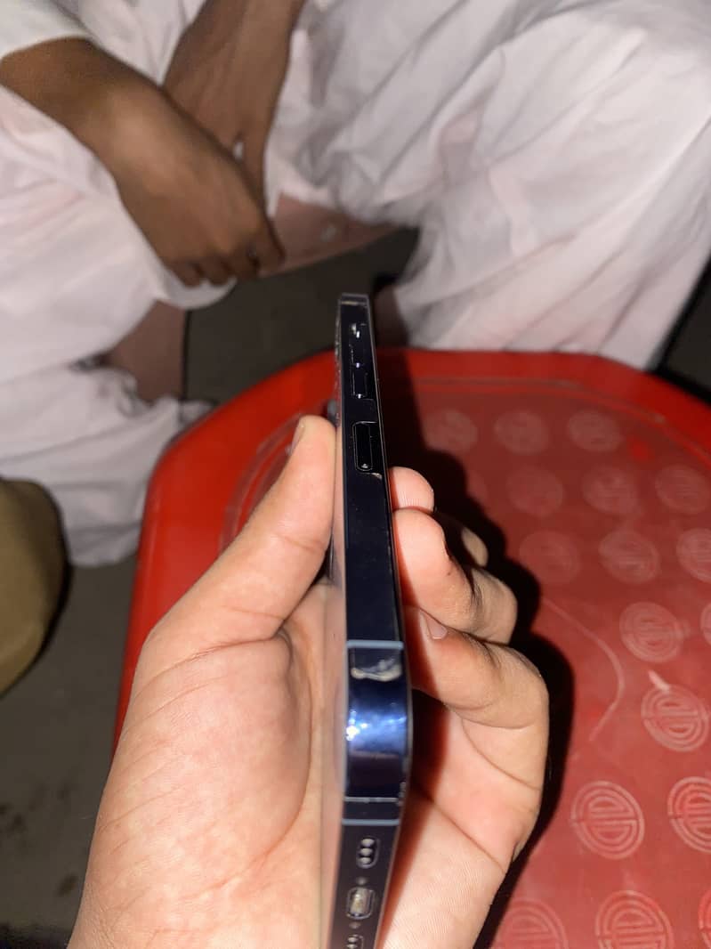 Apple iPhone 13 Pro 1