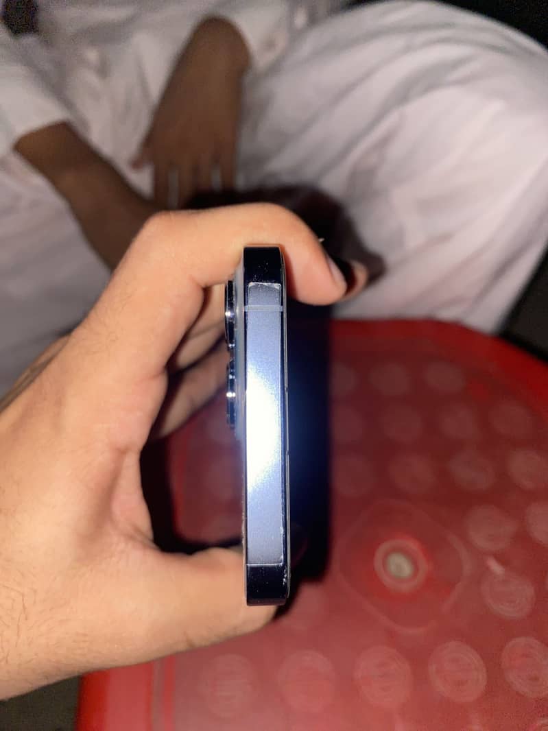 Apple iPhone 13 Pro 2