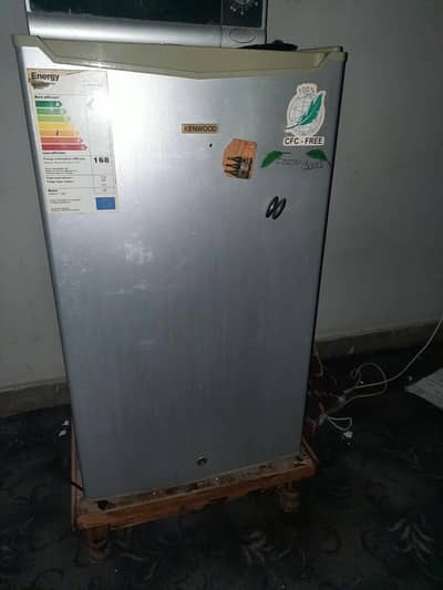KENWOOD SMALL ROOM REFRIGERATOR FOR SALE.