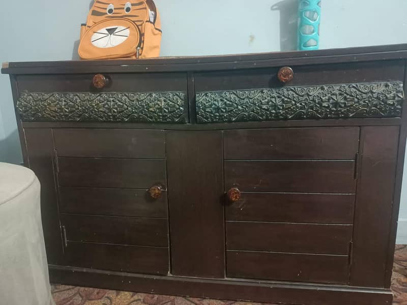 Dressing Table 0