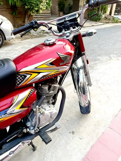 Honda CG 125 – 2025 Model | Red | Excellent Condition