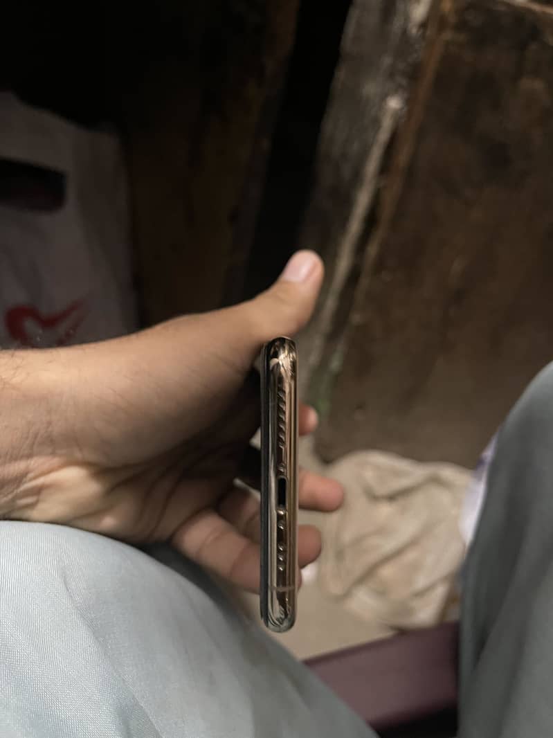Apple iPhone XS 2