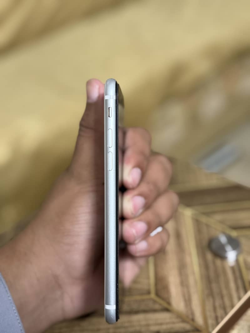 Apple iPhone SE 2