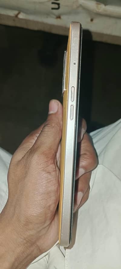 OPPO F21 Pro