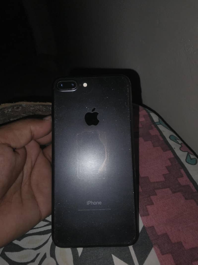 Apple iPhone 7 Plus 0