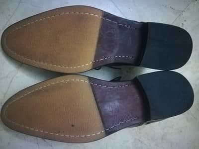 Brogue leather formal shoes for men