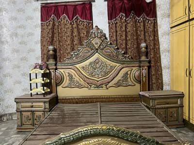 completely bed set available 2 bed set