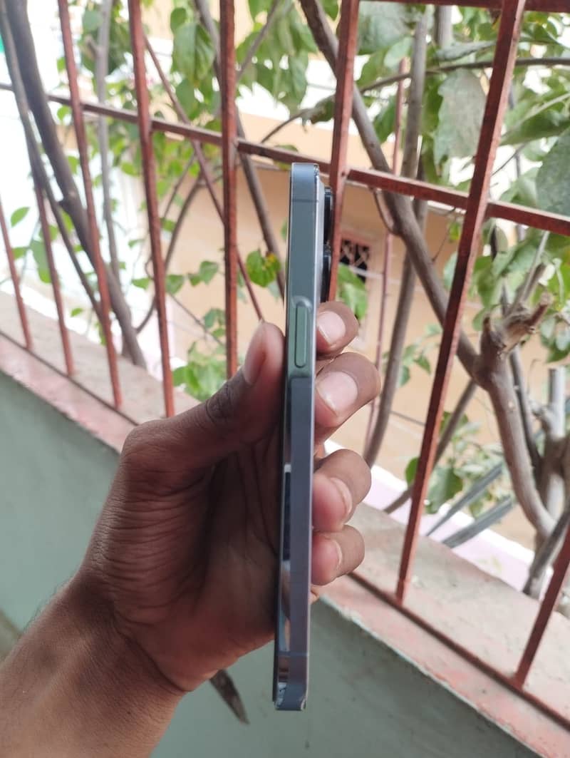 IPHONE 13 PRO 3