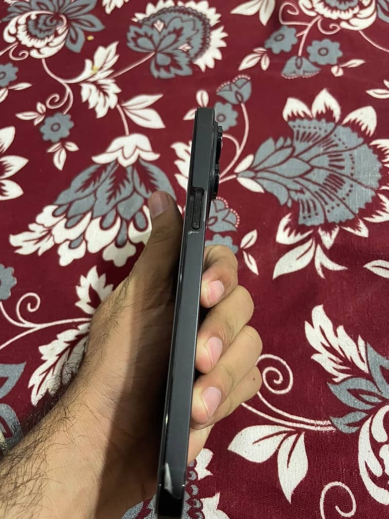 Apple iPhone 14 Pro Max 2