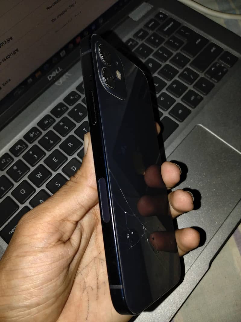 Apple iPhone 12 7