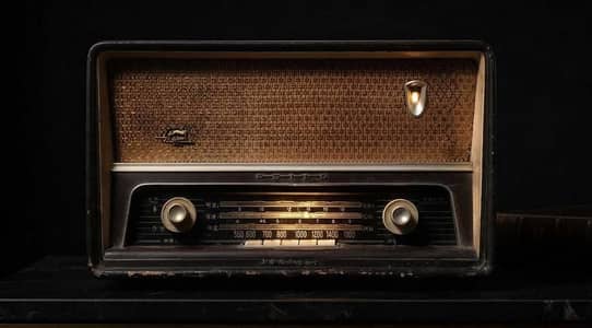 Feilo Model 265 Vintage Classic Tube Radio | Shanghai China