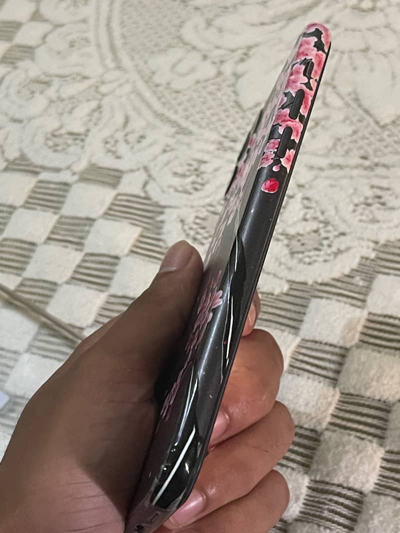 Apple iPhone 11 2