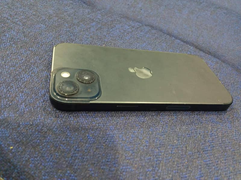 Apple iPhone 13 1