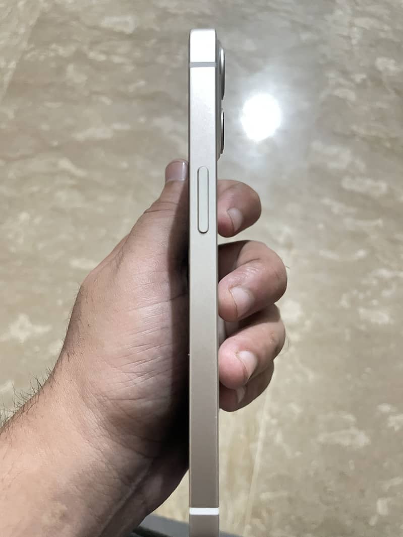 Apple iPhone 13 2