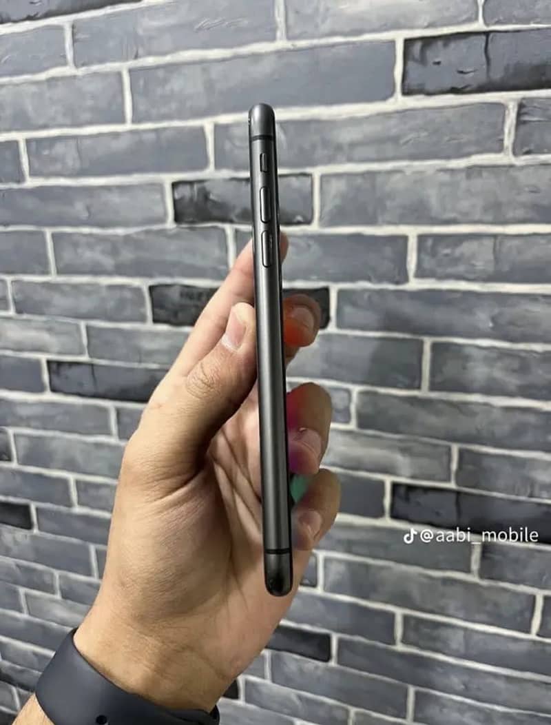 Apple iPhone 11 1
