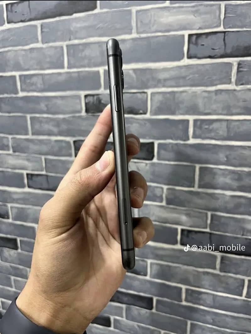 Apple iPhone 11 5
