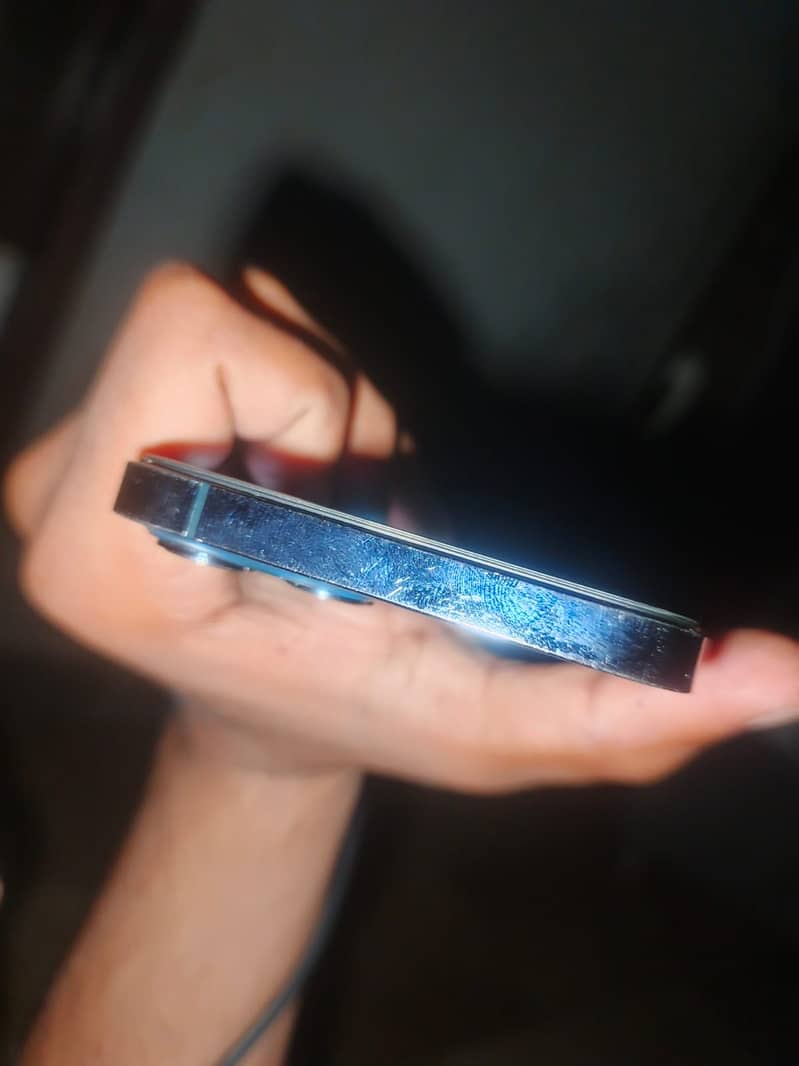 Apple iPhone 12 Pro Max 3