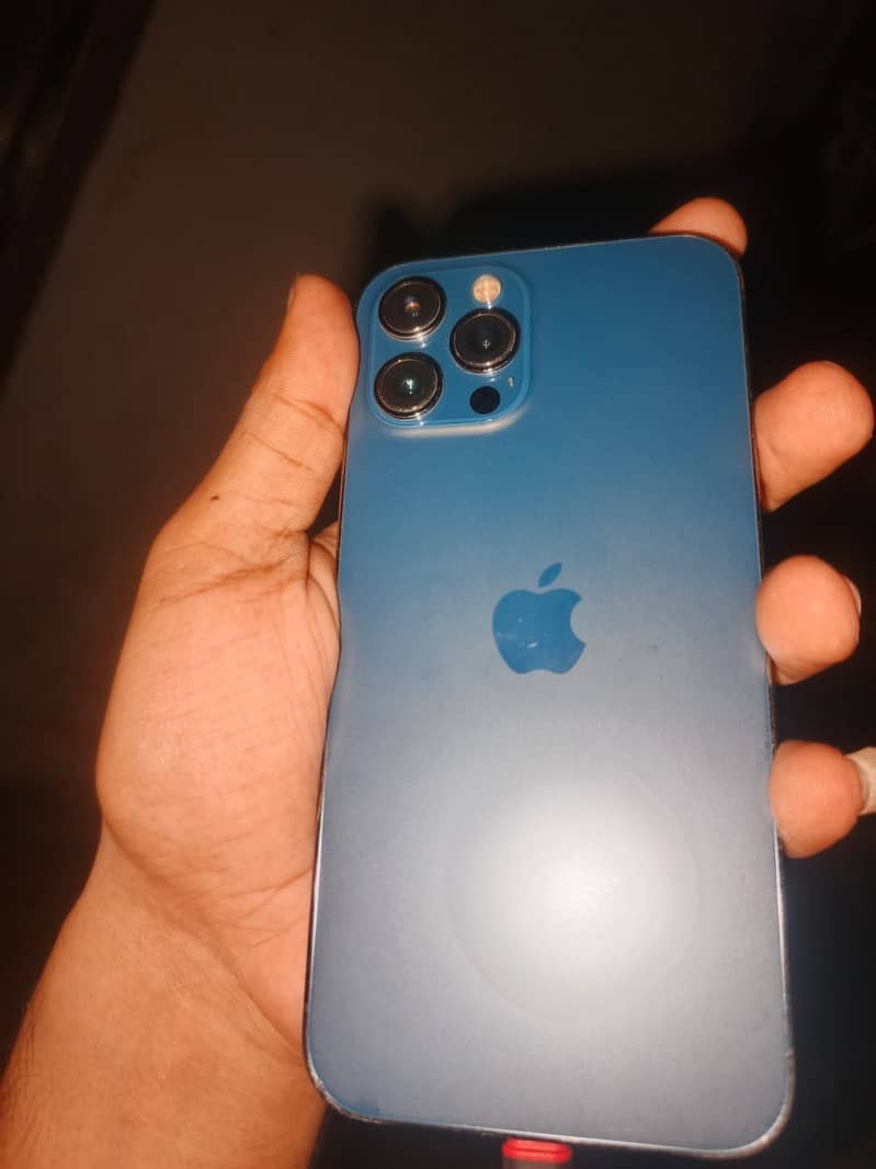 Apple iPhone 12 Pro Max 4