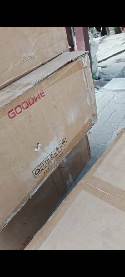Goodwe 10kw hybrid LCD Model