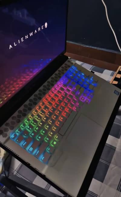 Alienware M17 R2 10/10 condition